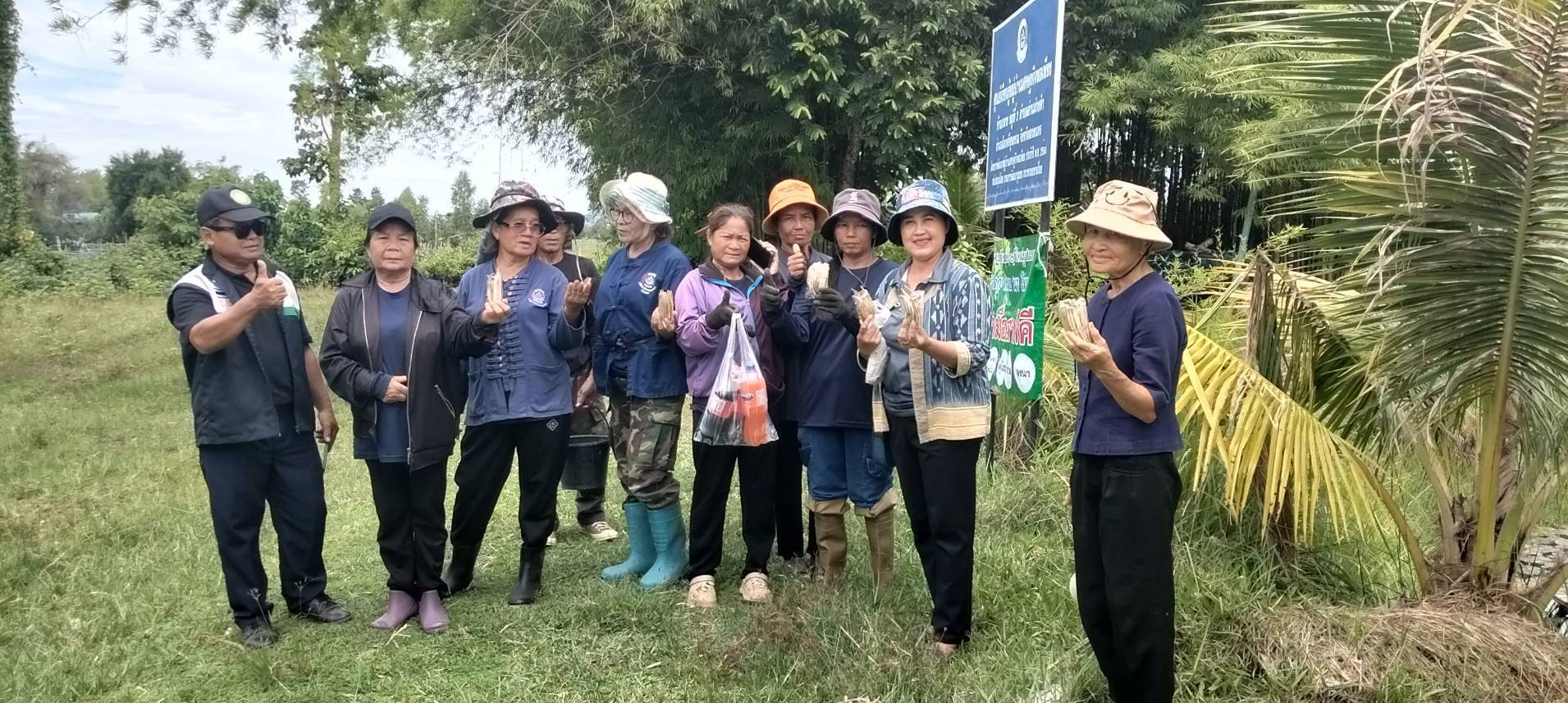 พช.โคกศรีสุพรรณ : ดำเนินการกิจกรรม"เอามื้อ สามัคคี"อำเภอโคกศรีสุพรรณ